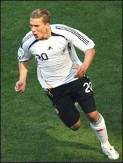  Lukas Podolski fête l'un de ses deux buts inscrits face à la Suède le 24 juin 2006 face à la Suède