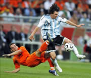 Coupe du Monde 2006 - Dutch midfielder Wesley Sneijder avec Argentinian Lionel Messi 21 juin 2006